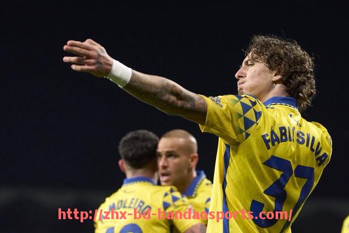 半岛体育-回顾2017年西甲巴萨焦点战现场直播实录